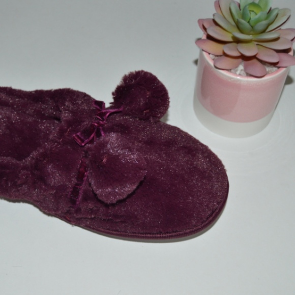 Maroon Comfy Slippers - Picture 3 of 3